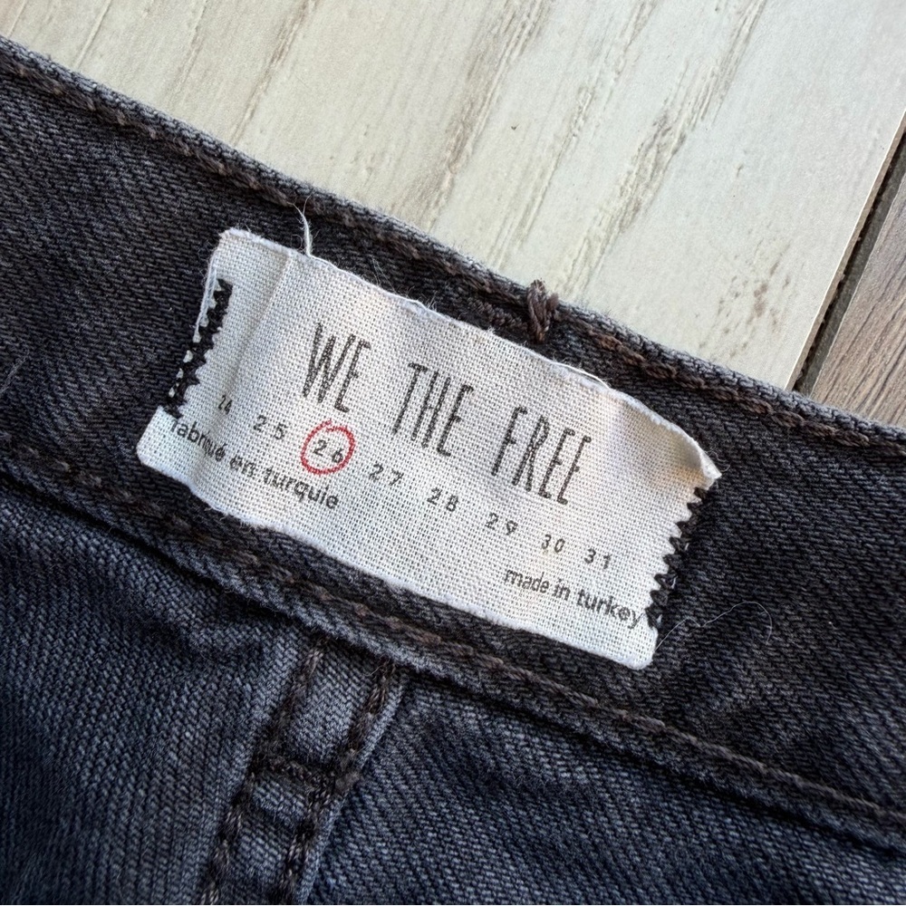 Free People Maggie Mid-Rise Straight-Leg Jeans | Size: 26 - Picture 2 of 6